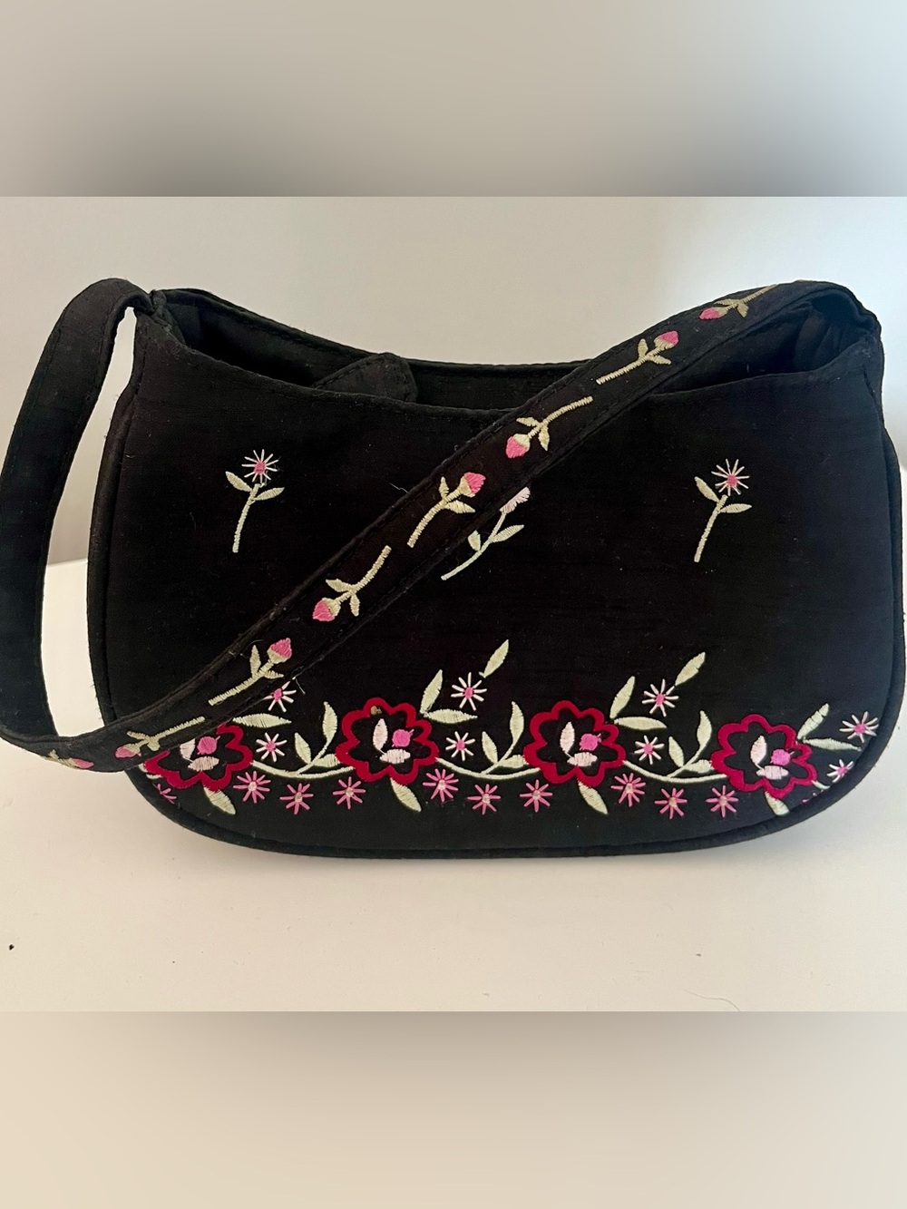 Liz Claiborne Black Floral Embroidered Shoulder Bag - Picture 5 of 5